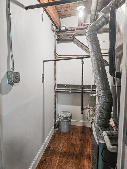 More Photos Of 887 W Marietta St NW, Atlanta Loft Creative Space For Lease
