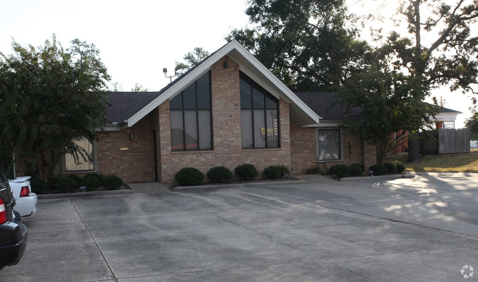 More Photos Of 2204 Sunpark Dr, Conroe Office For Lease