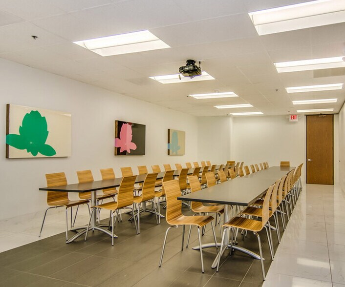 More Photos Of 2500 E T C Jester Blvd, Houston Office For Lease