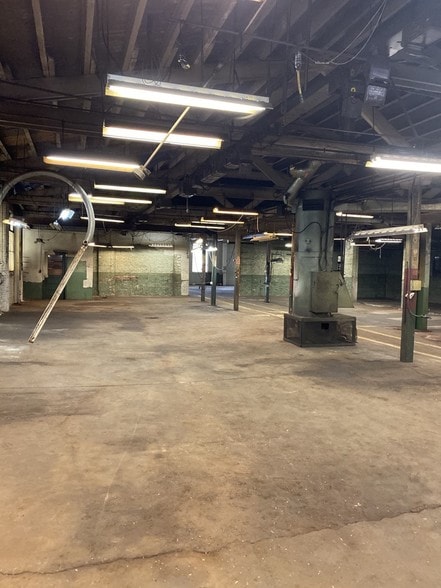 More Photos Of 155 Adeline St, New Haven Warehouse For Sale