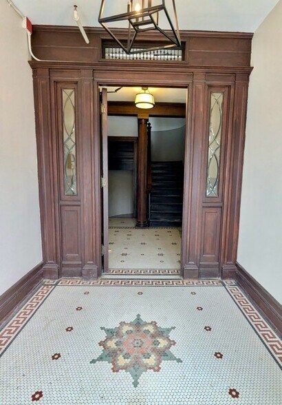 More Photos Of 415 Elmwood Ave, Buffalo Schools For Lease