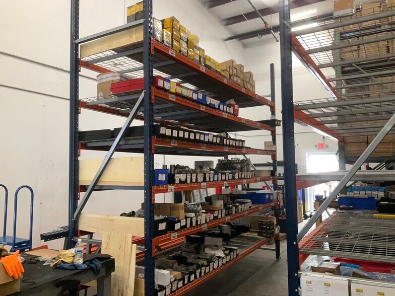 More Photos Of 11607 Prospect Dr, Odessa Manufacturing For Sale