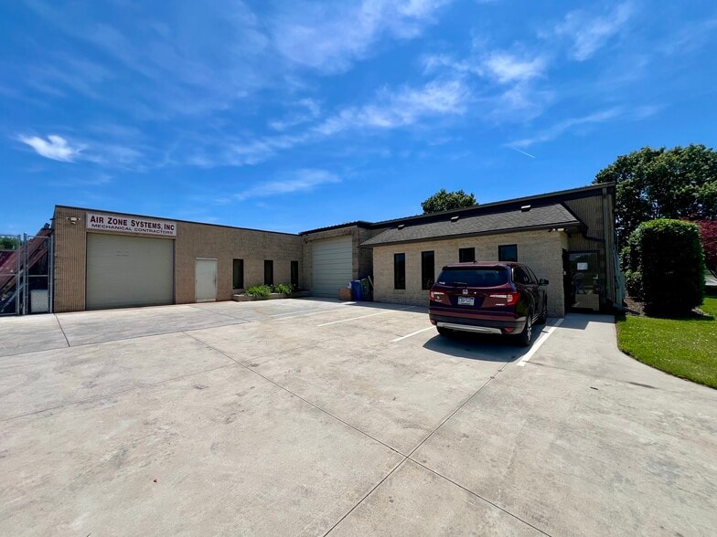 More Photos Of 1303 Avondale Rd, New Windsor Warehouse For Sale