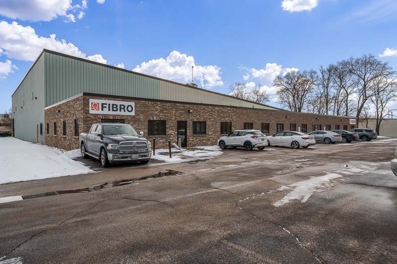 More Photos Of 139 Harrison Ave, Rockford Warehouse For Sale