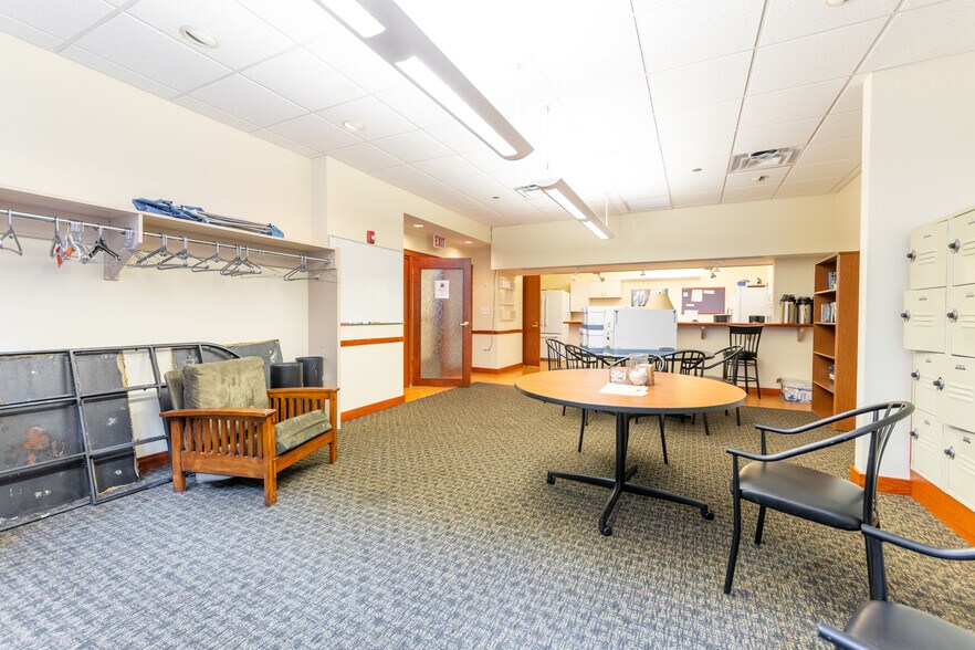 More Photos Of 50 E Washington St, Chicago Office For Sale