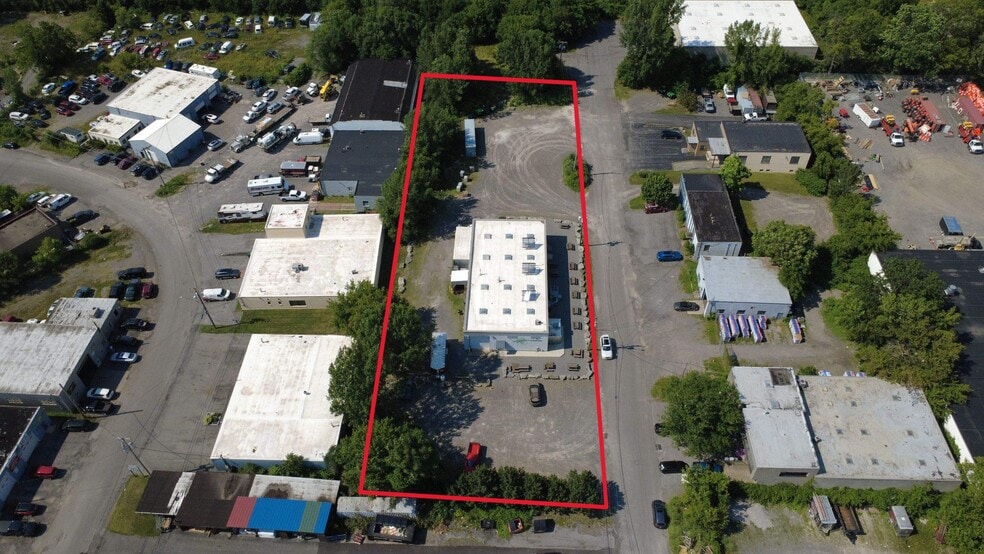 Primary Photo Of 115 Game Rd, Syracuse Restaurant For Lease