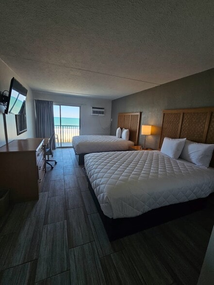 More Photos Of 1901 S Ocean Blvd, Myrtle Beach Hotel For Sale