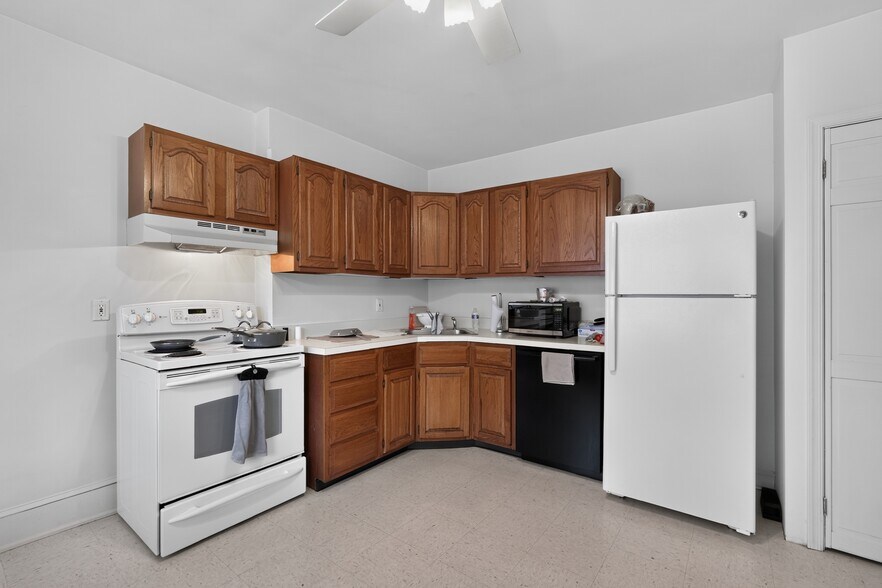 More Photos Of 434 W Walnut St, North Wales Multifamily For Sale