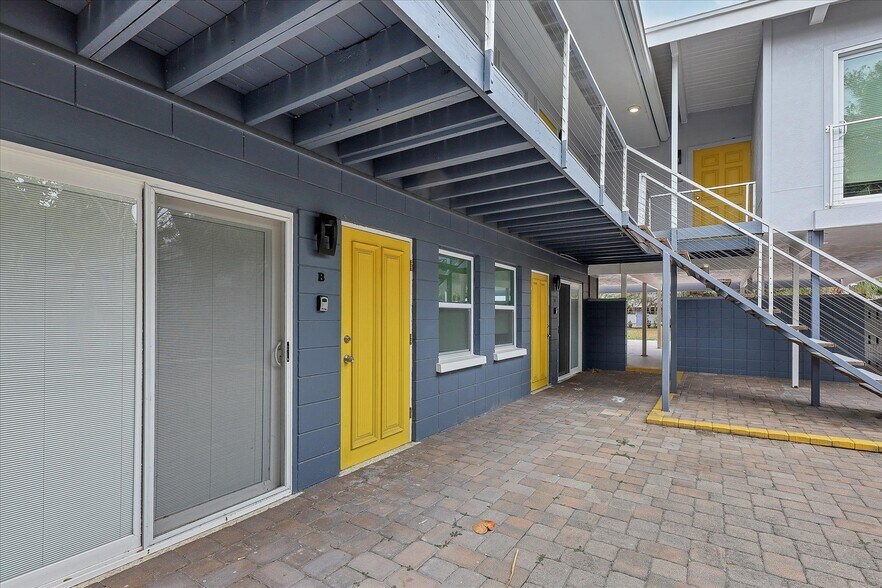 More Photos Of 1236 13th St, Sarasota Apartments For Sale