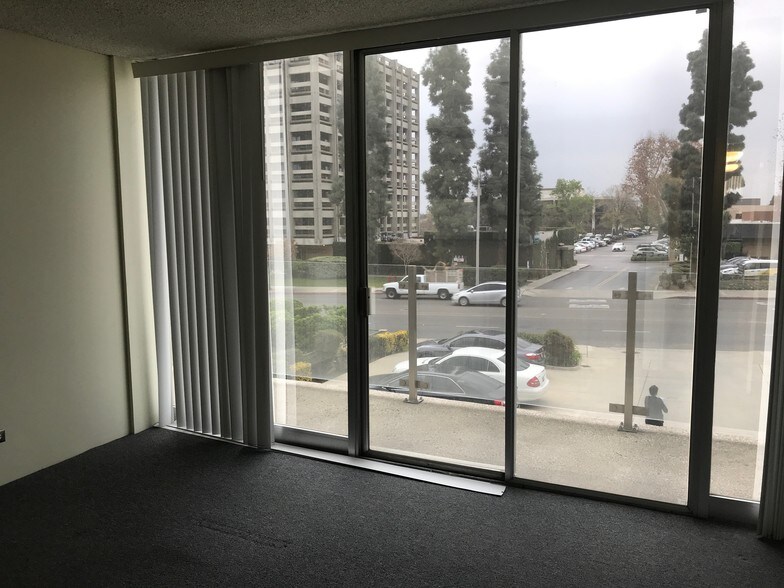 More Photos Of 623 W Duarte Rd, Arcadia Medical For Lease