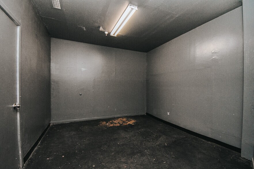 More Photos Of 4106 Houston Hwy, Victoria General Retail For Sale