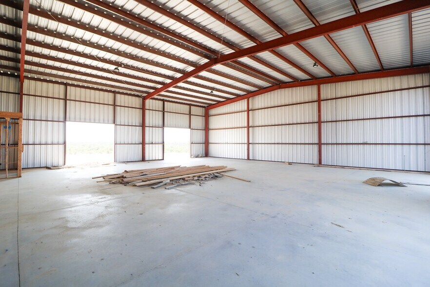 More Photos Of 311 Chicote Rd, Laredo Industrial For Sale