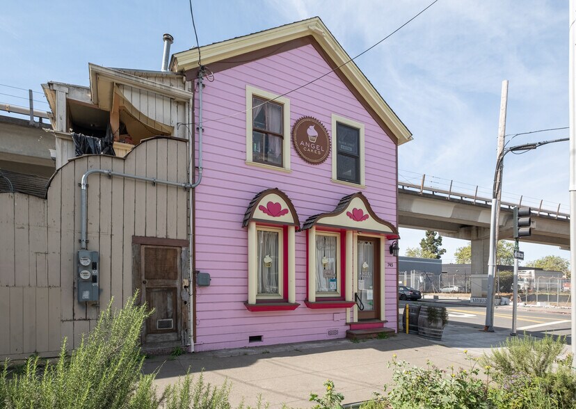 More Photos Of 745 5th St, Oakland General Retail For Sale