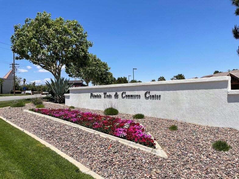 More Photos Of 853 Auto Center Dr, Palmdale Unknown For Lease