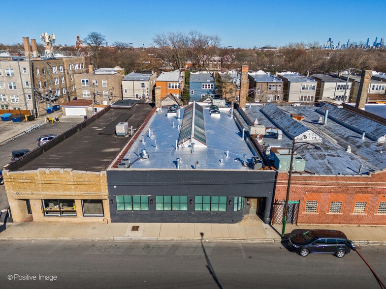 More Photos Of 2733 N Pulaski Rd, Chicago Showroom For Sale