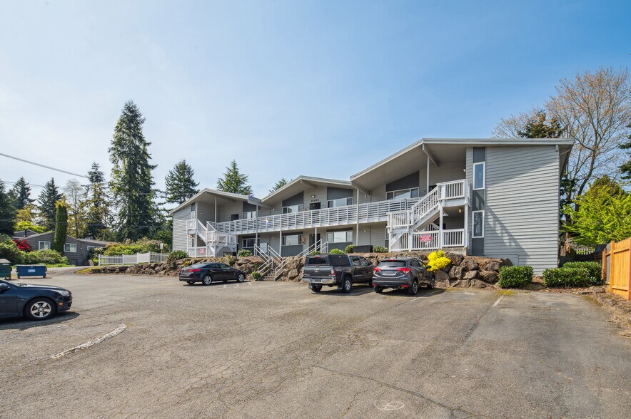 More Photos Of 15455 10th Ave SW, Burien Apartments For Sale