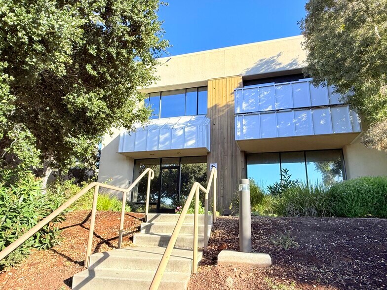 More Photos Of 5 Harris Ct, Monterey Warehouse For Lease