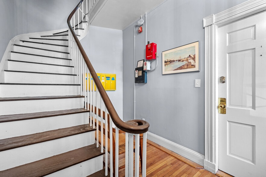More Photos Of 401 Essex St, Salem Apartments For Sale