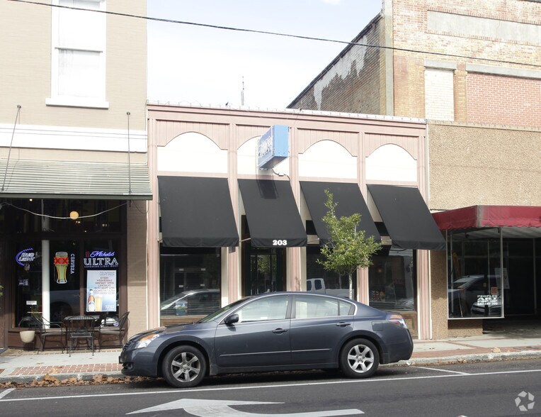 More Photos Of 203 E Thomas St, Hammond Office For Sale