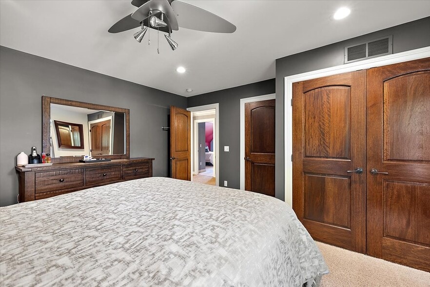 More Photos Of 1330 Oxford Rd, Bloomfield Hills Specialty For Sale