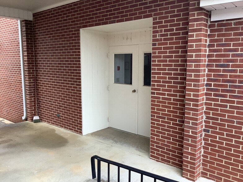 More Photos Of 605 Clarksbury Church Rd, Thomasville Religious Facility For Sale