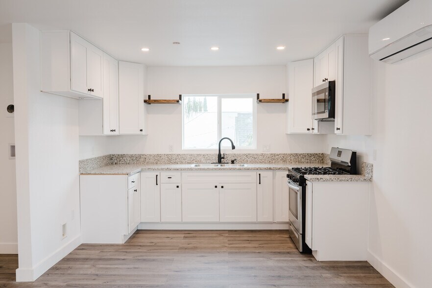 More Photos Of 912 E Commonwealth Ave, Fullerton Apartments For Sale