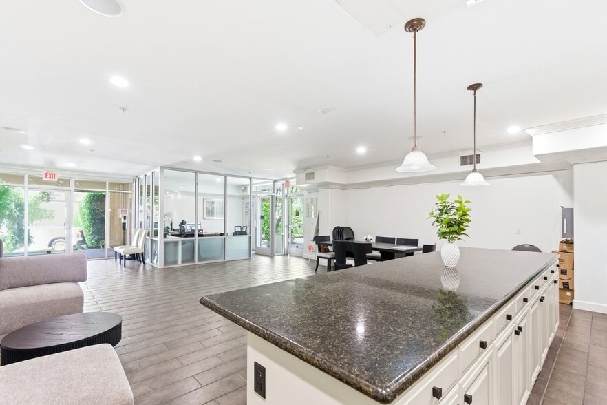 More Photos Of 633 W Route 66, Glendora Apartments For Sale