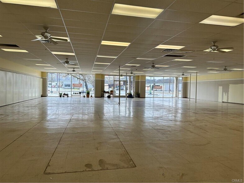 More Photos Of 2570 S Main St, Lakeport Self Storage For Sale