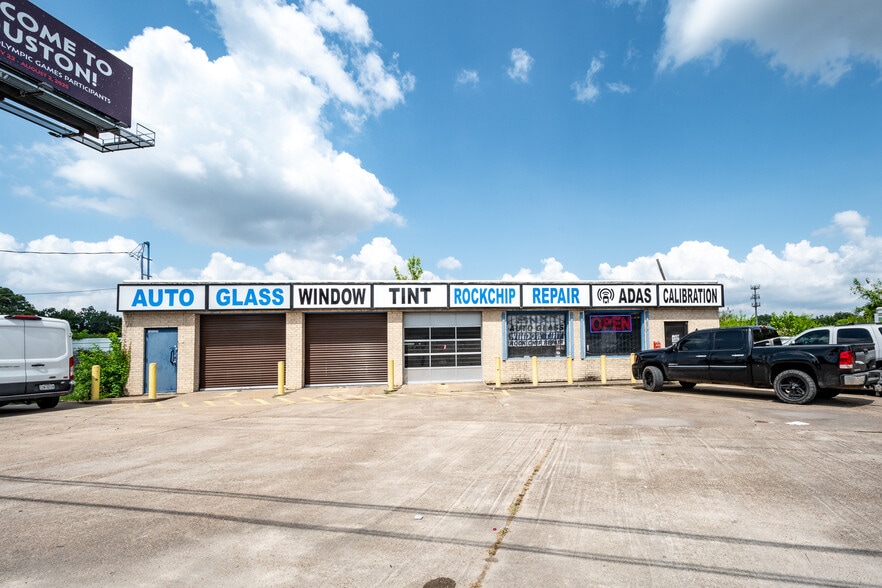 More Photos Of 17717 Highway 59 N, Humble Auto Repair For Sale