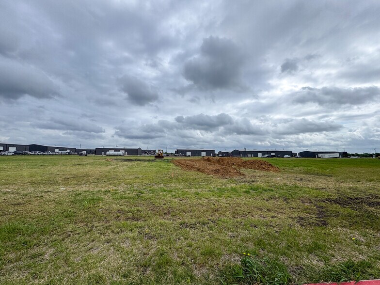 More Photos Of TBD Sales Dr, Waxahachie Warehouse For Lease