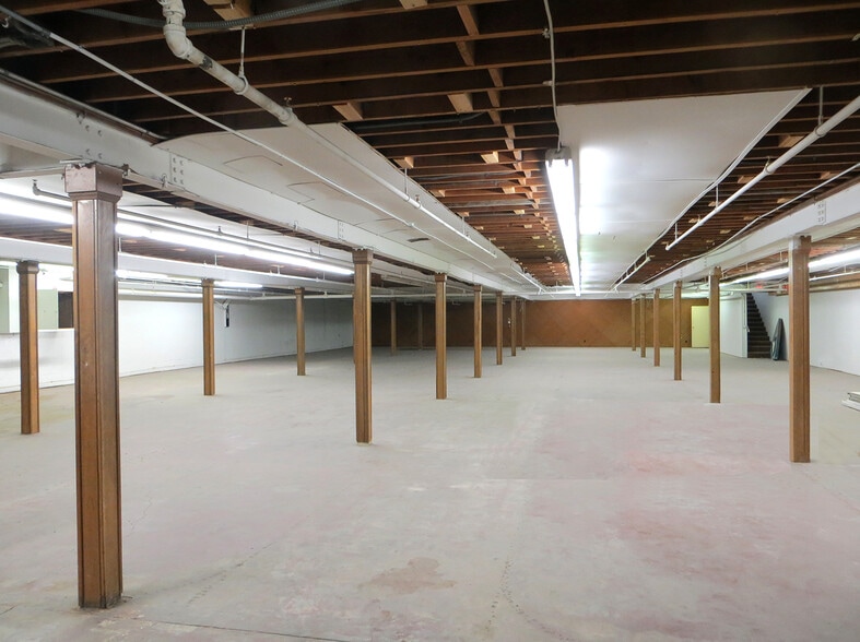 More Photos Of 2700 N Broadway, Los Angeles Freestanding For Lease