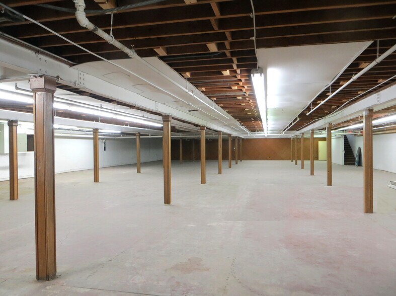 More Photos Of 2700 N Broadway, Los Angeles Freestanding For Lease