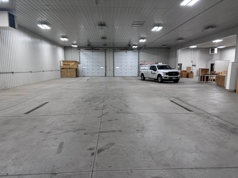 More Photos Of 23823-23865 67th Ave, Saint Cloud Light Distribution For Sale