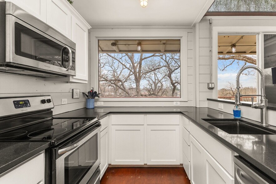More Photos Of 9035 FM 725, Mc Queeney Specialty For Sale