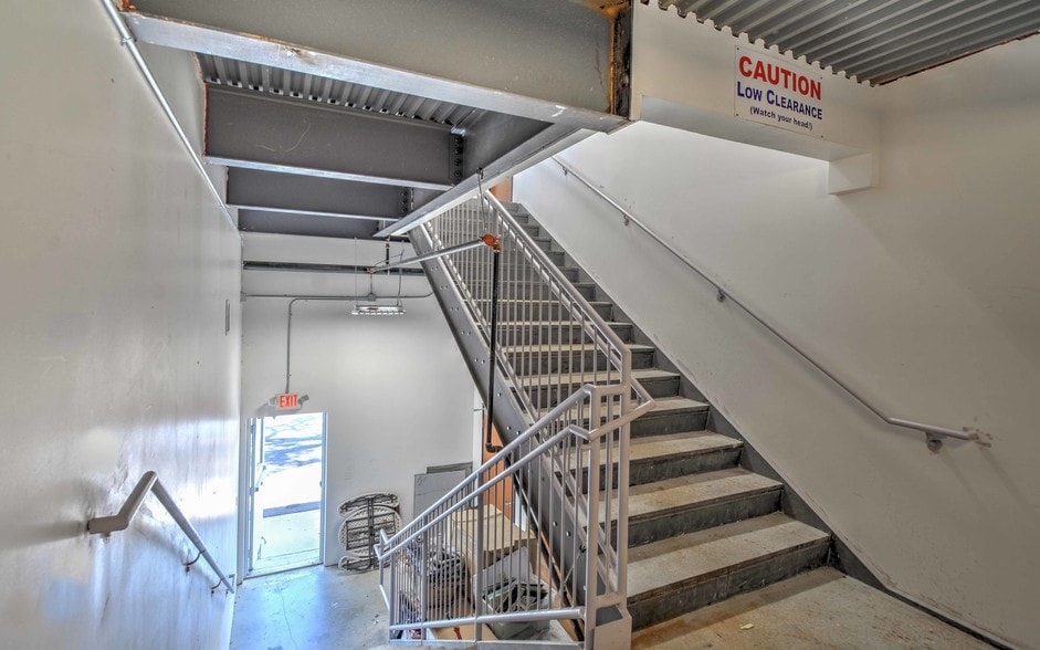 More Photos Of 11210 W Highway 290, Austin Manufacturing For Lease