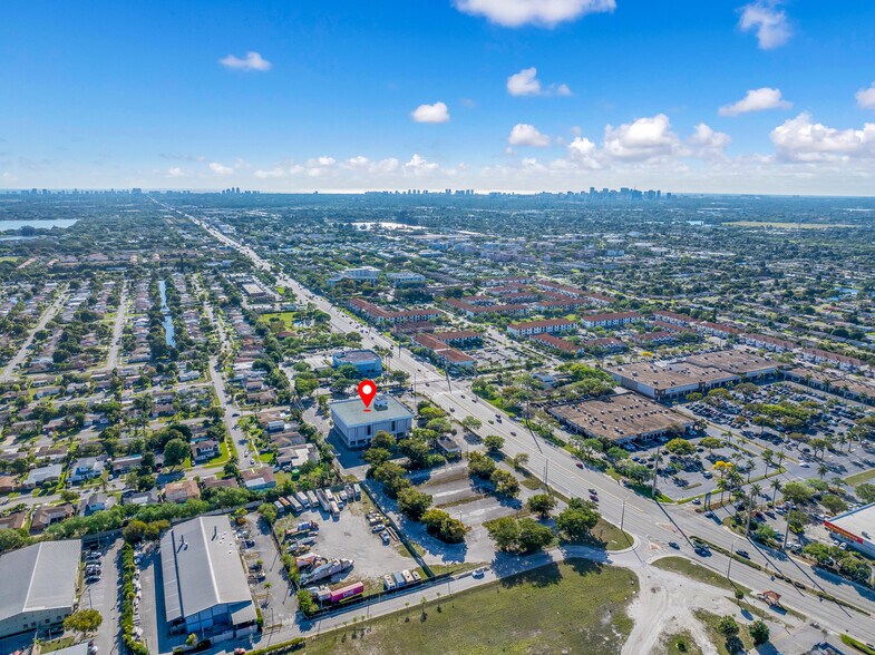 More Photos Of 3661 W Oakland Park Blvd, Lauderdale Lakes Office For Sale
