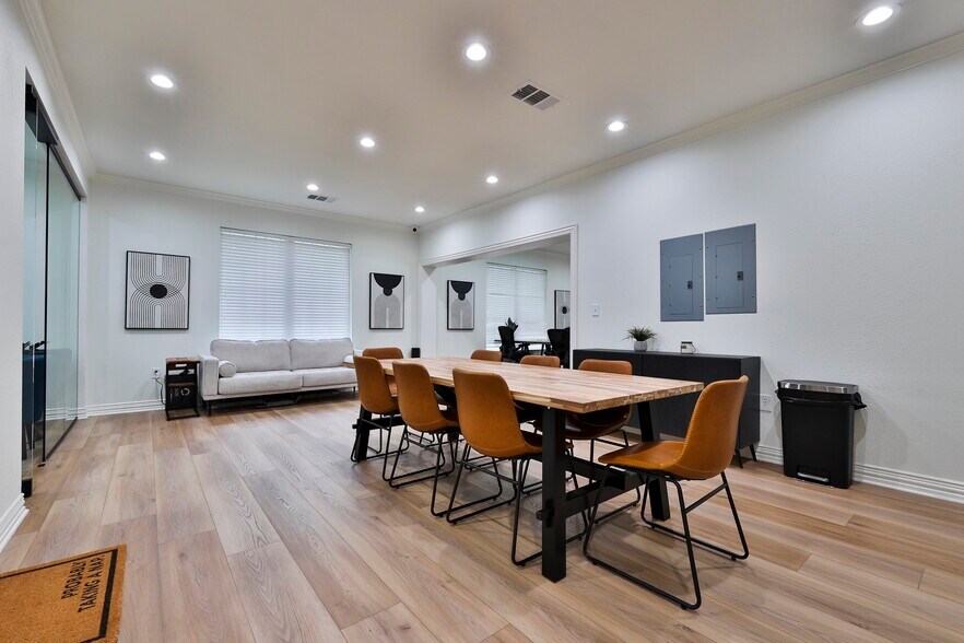 More Photos Of 6220 Campbell Rd, Dallas Office For Lease