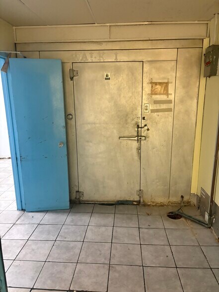 More Photos Of 33 Somers St, Brooklyn Schools For Lease