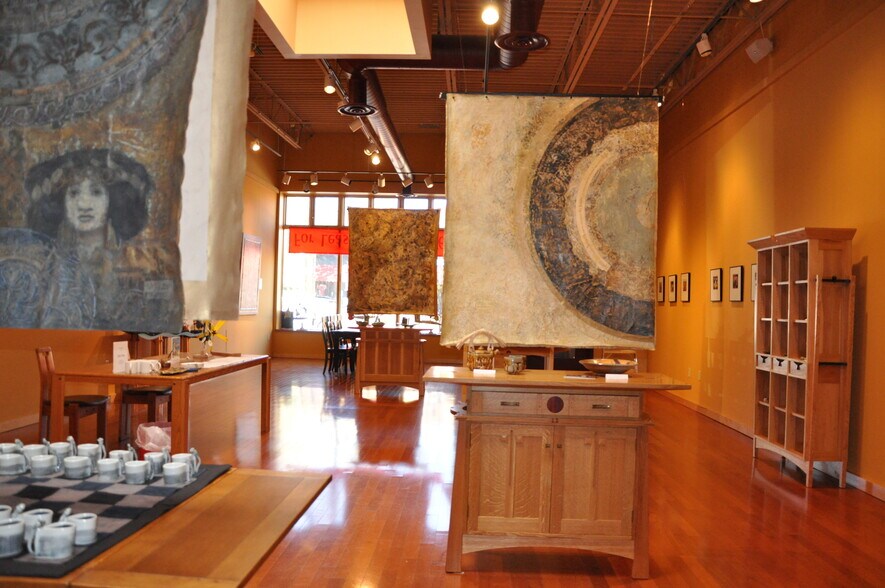 More Photos Of 520-524 Selby Ave, Saint Paul Storefront For Lease