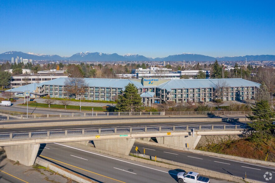 More Photos Of 10551 St. Edwards Dr, Richmond Hotel For Lease