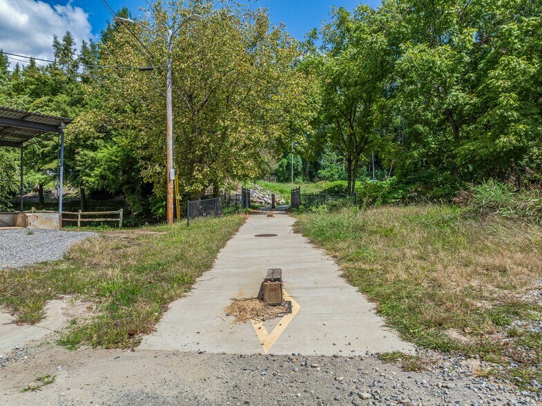 More Photos Of 410 Depot St, Asheville Land For Sale