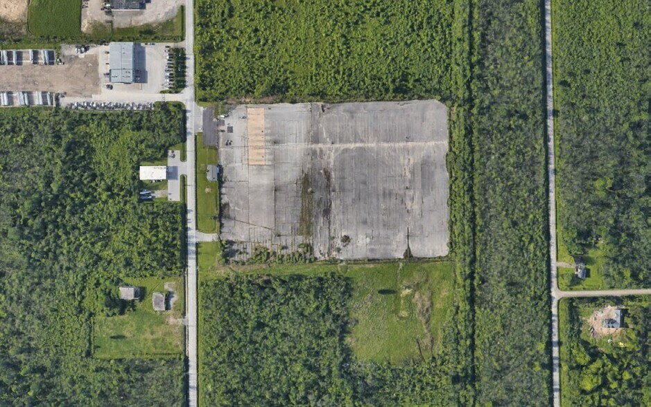 More Photos Of 900 Helena St, Fort Erie Land For Lease
