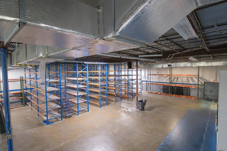More Photos Of 2600 118th Ave N, Saint Petersburg Light Distribution For Lease
