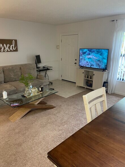 More Photos Of 1031 SE 9th St, Cape Coral Apartments For Sale