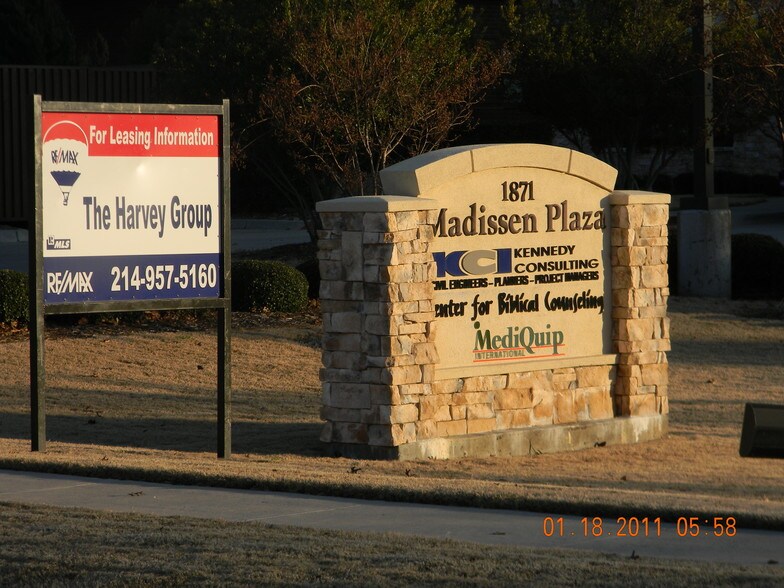 More Photos Of 1871 Harroun Ave, McKinney Office For Lease