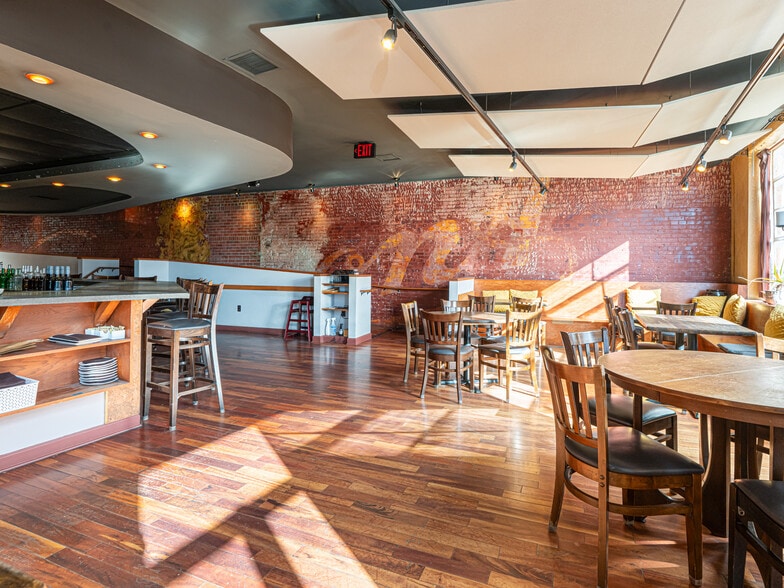 More Photos Of 24-28 Wall St, Asheville Storefront Retail Office For Lease