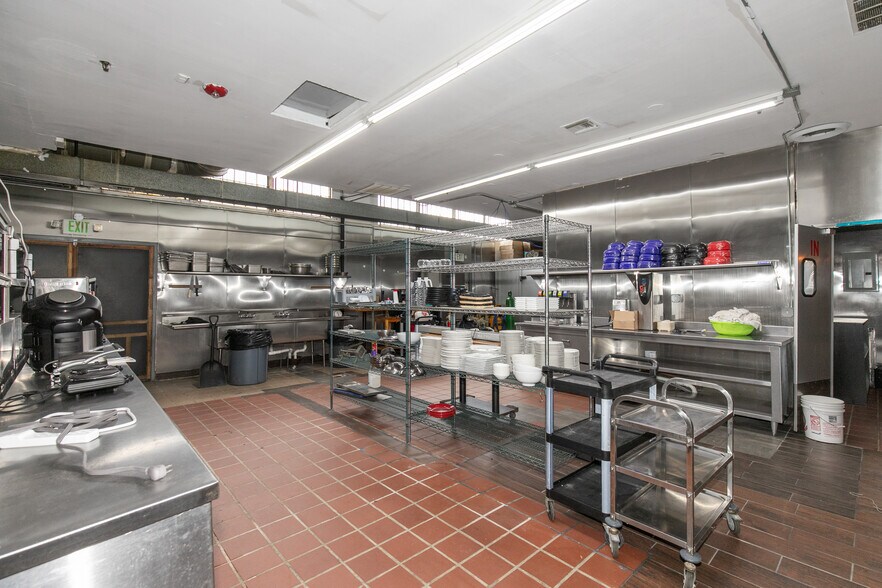 More Photos Of 4245 Austin Blvd, Island Park Restaurant For Sale