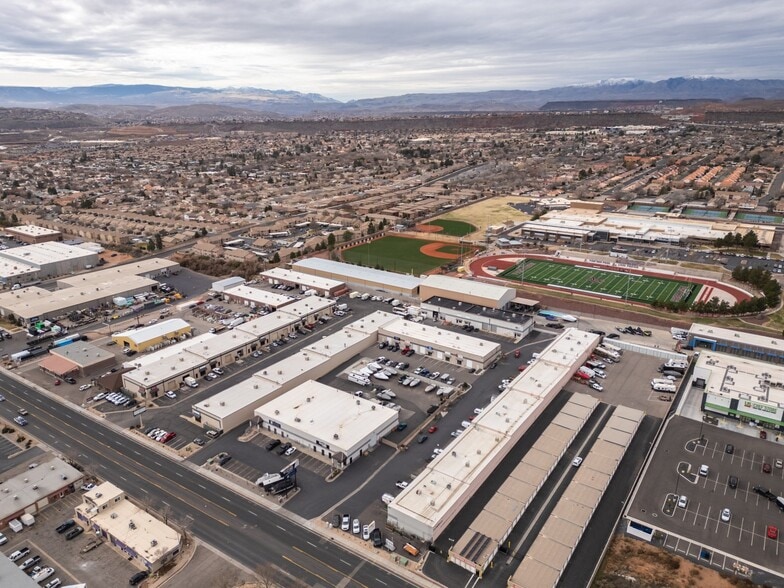 More Photos Of 677 N 3050 E, Saint George Warehouse For Lease