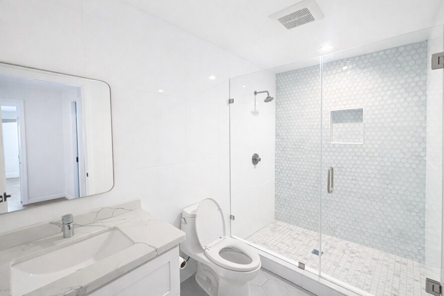 More Photos Of 2045 Emerson St, Berkeley Apartments For Sale