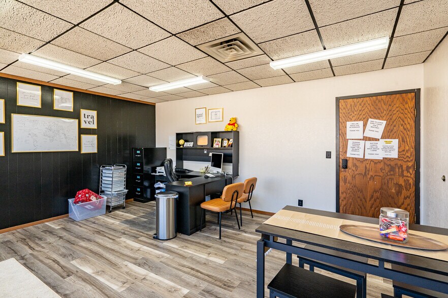 More Photos Of 102 W 5th St, Canton General Retail For Sale